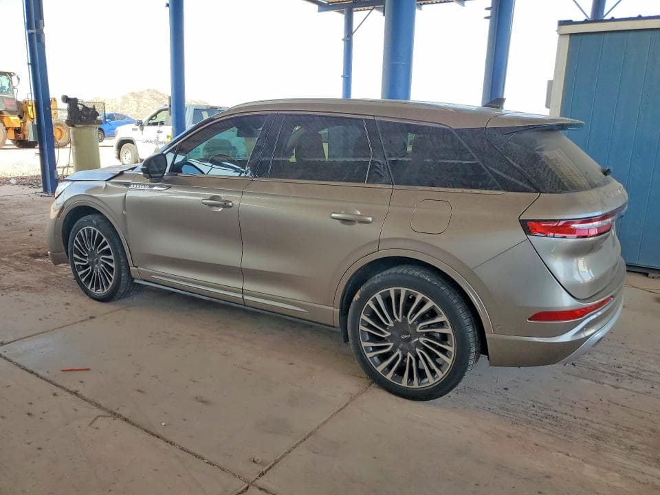 2020 LINCOLN CORSAIR RESERVE 2