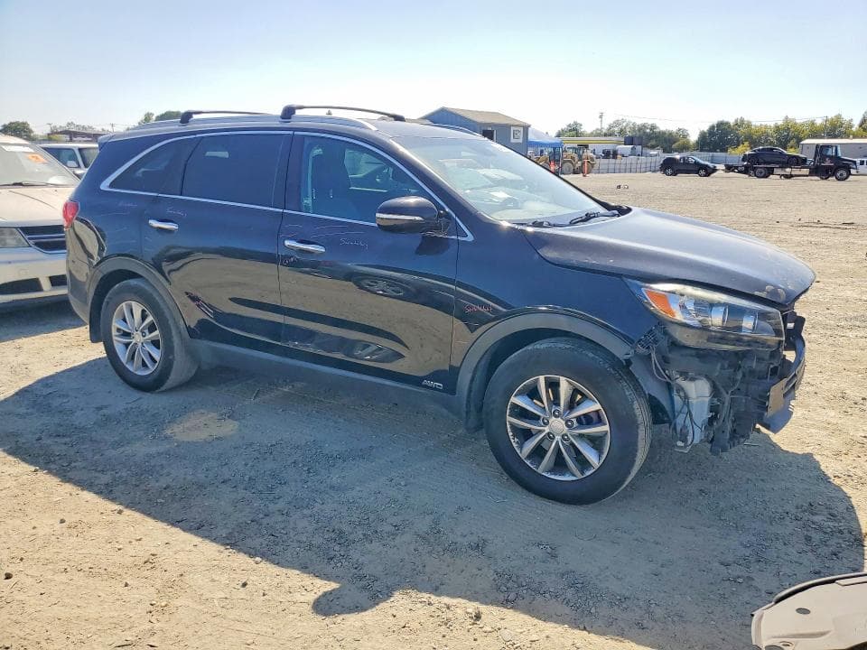 2018 KIA SORENTO LX 4