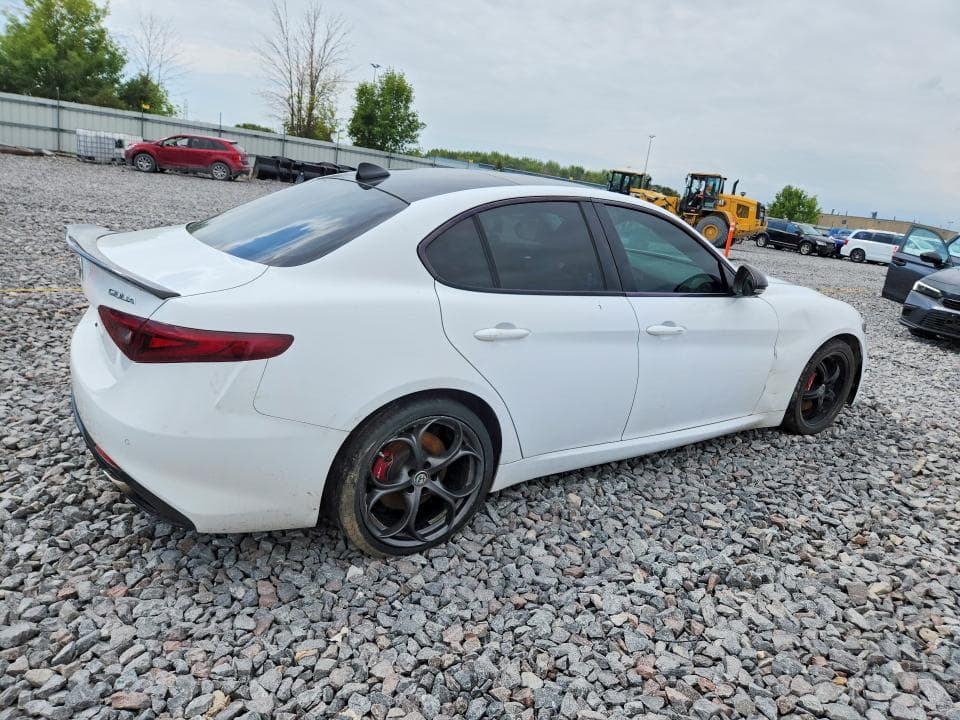 2017 ALFA ROMEO GIULIA TI 3