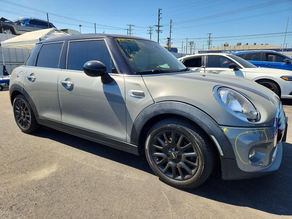 2018 MINI COOPER 4