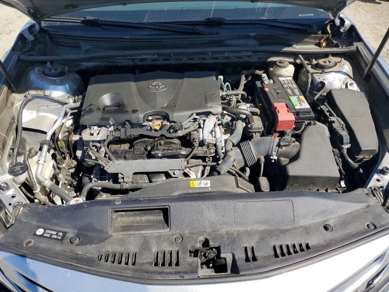 2018 TOYOTA CAMRY SE 11