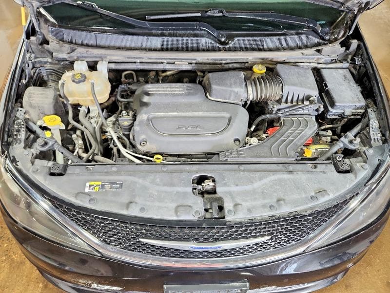 2020 CHRYSLER VOYAGER LXI 12