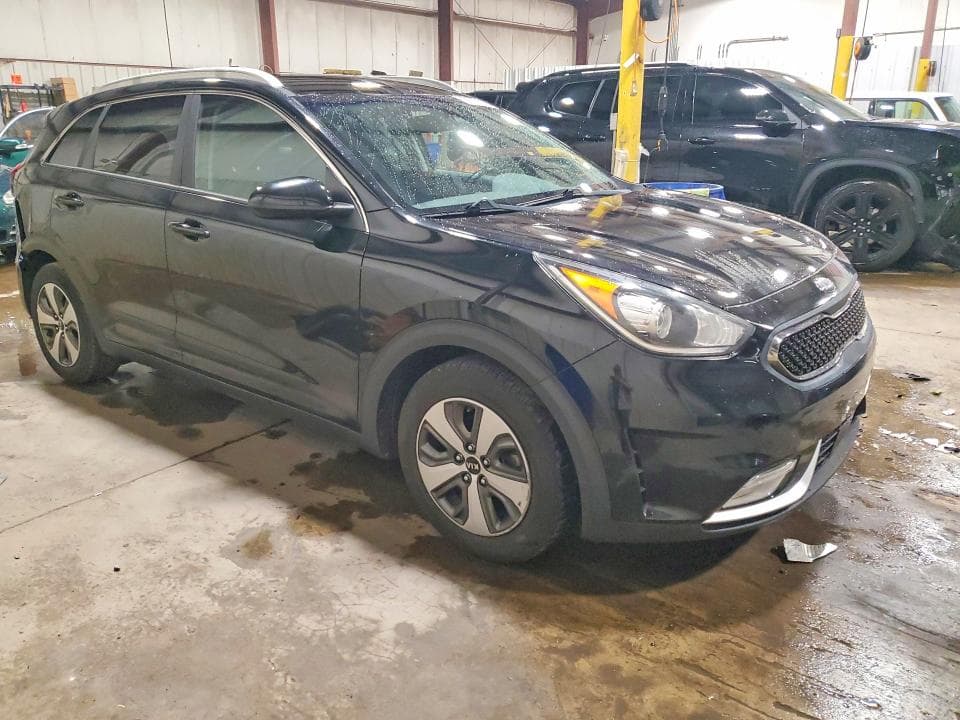 2017 KIA NIRO LX 4