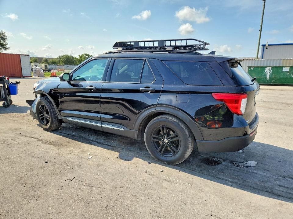 2022 FORD EXPLORER XLT 2