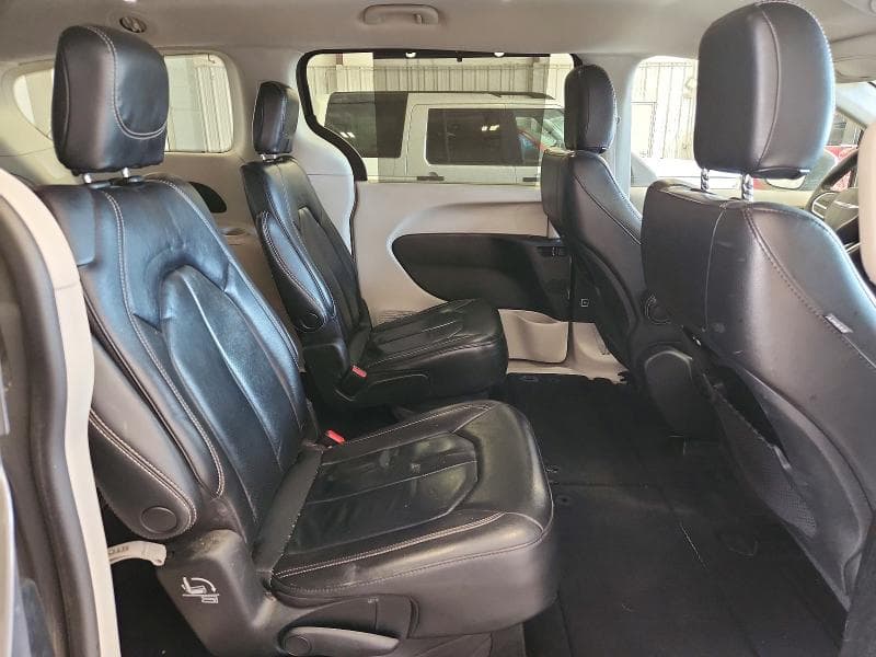 2022 CHRYSLER PACIFICA TOURING L 11