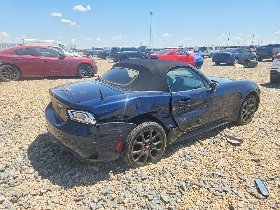 2018 FIAT 124 SPIDER CLASSICA 3