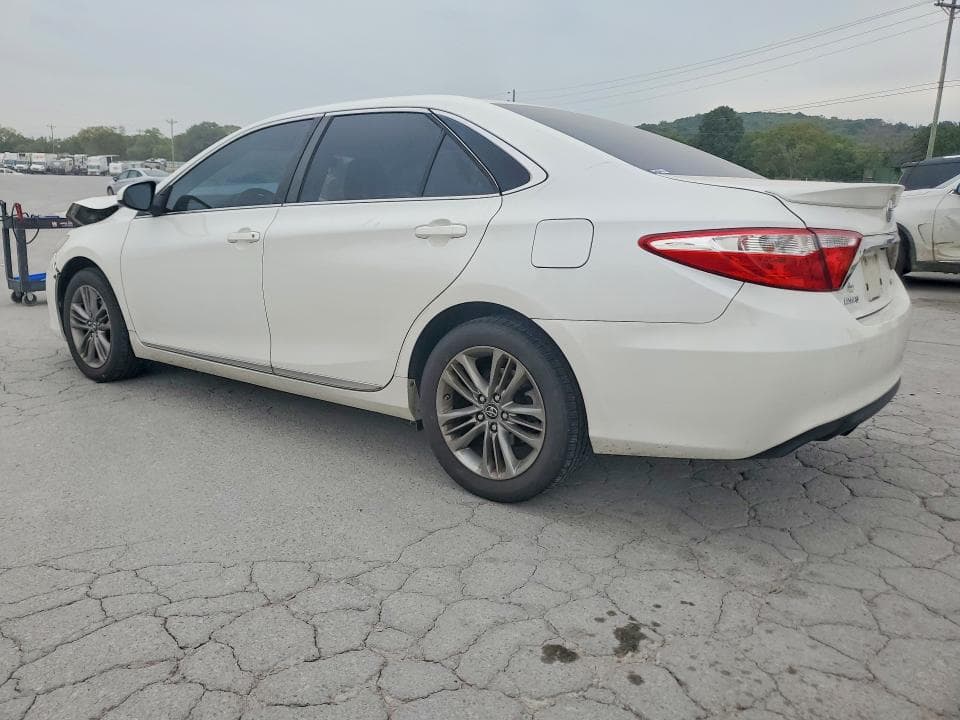 2017 TOYOTA CAMRY SE 2