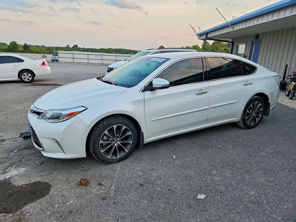 2017 TOYOTA AVALON XLE - 1