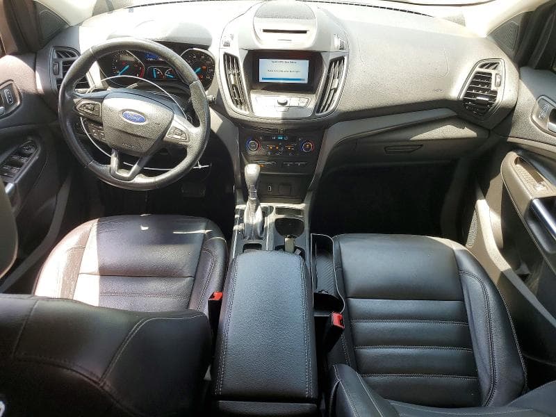 2017 FORD ESCAPE SE 8