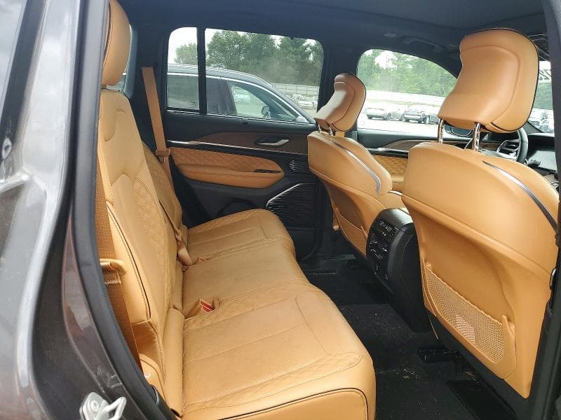 2024 JEEP GRAND CHEROKEE SUMMIT 10