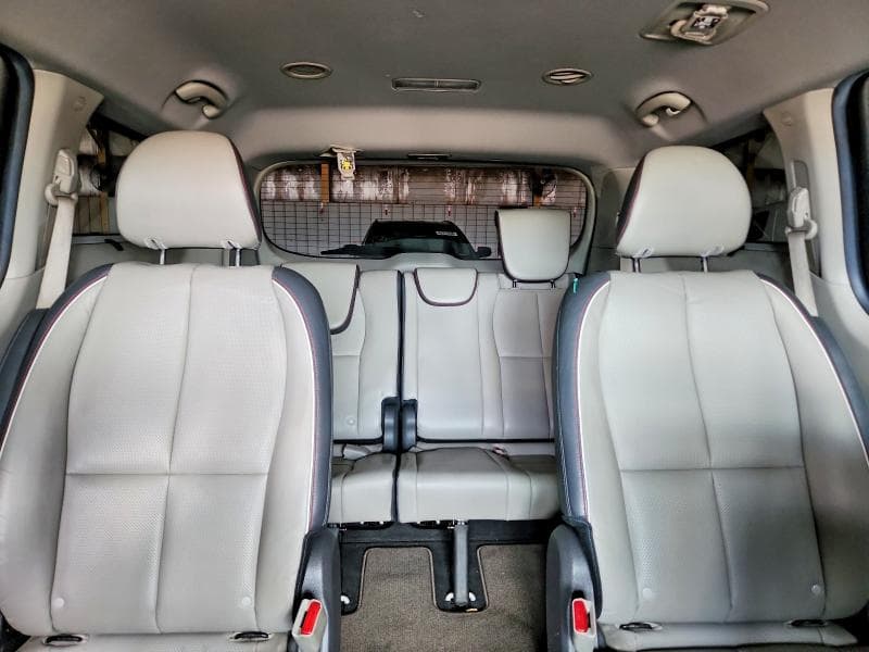 2017 KIA SEDONA LX 10