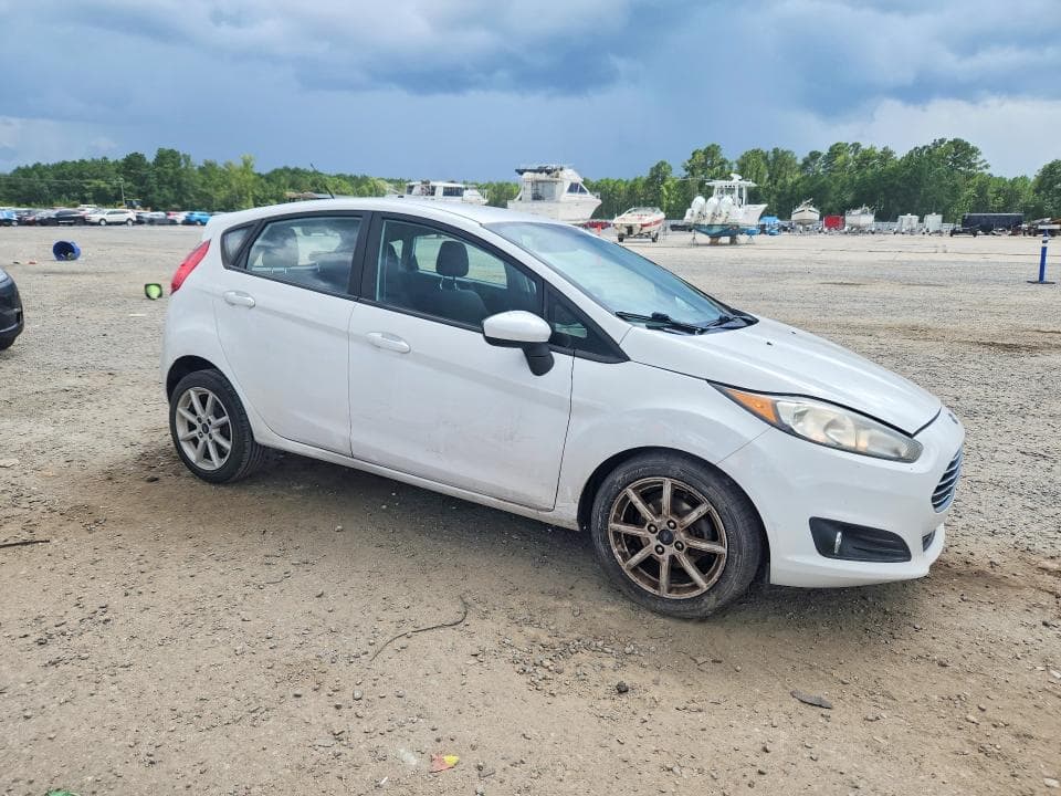 2018 FORD FIESTA SE 4