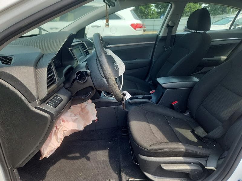 2019 HYUNDAI ELANTRA SE 7