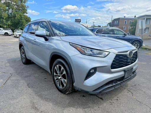2020 TOYOTA HIGHLANDER XLE 4
