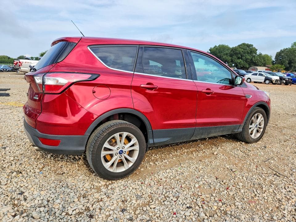 2017 FORD ESCAPE SE 3