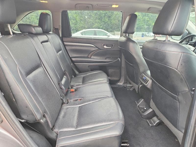 2019 TOYOTA HIGHLANDER LIMITED PLATINUM 10