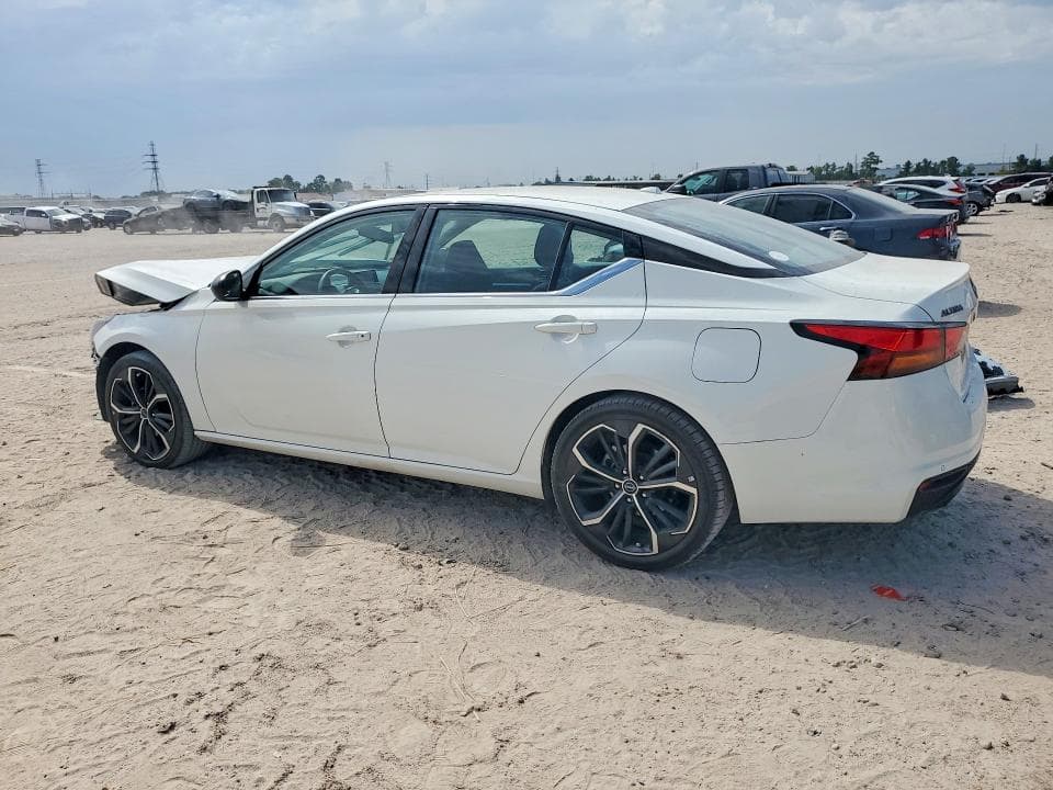 2024 NISSAN ALTIMA SR 2