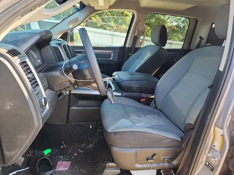 2023 RAM 1500 CLASSIC SLT 7