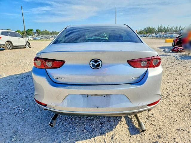 2020 MAZDA 3 SELECT 6