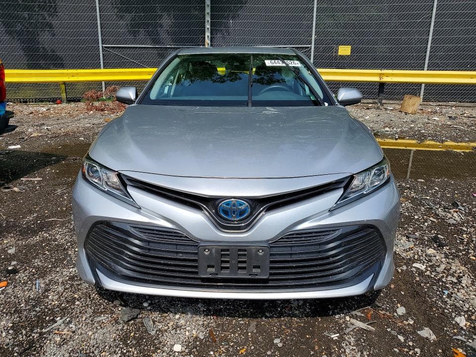 2020 TOYOTA CAMRY LE 5