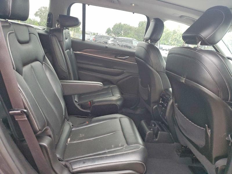 2023 JEEP GRAND CHEROKEE L LIMITED 11