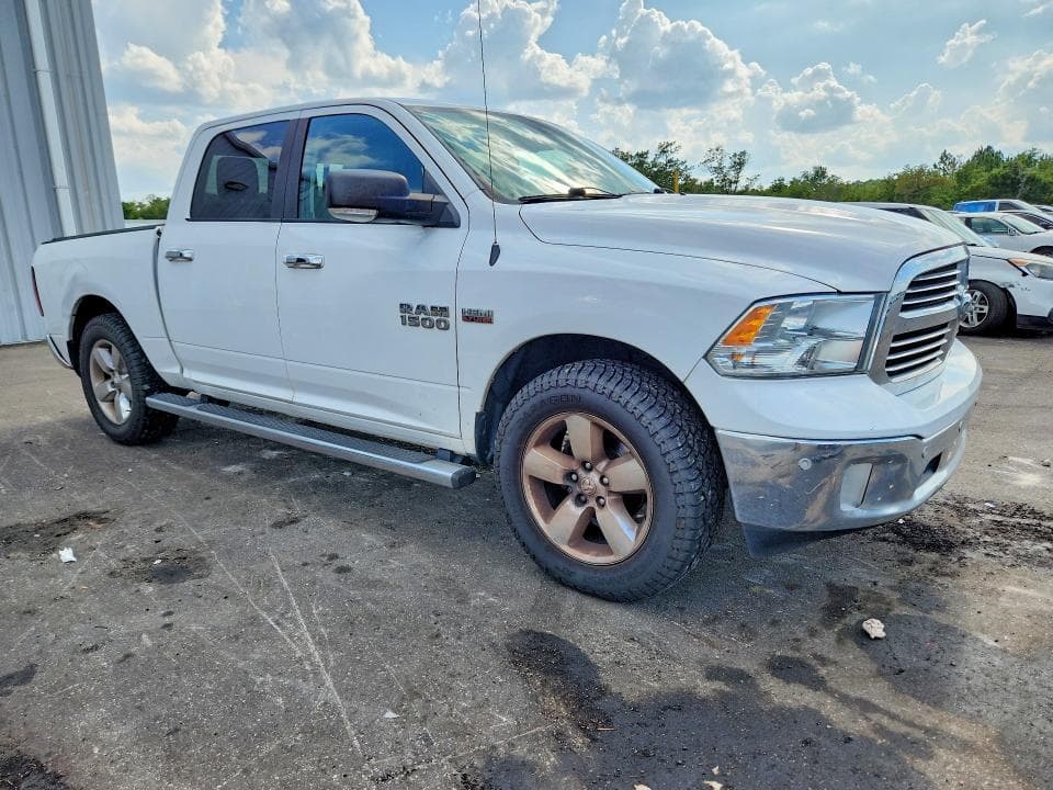 2017 RAM 1500 SLT 4