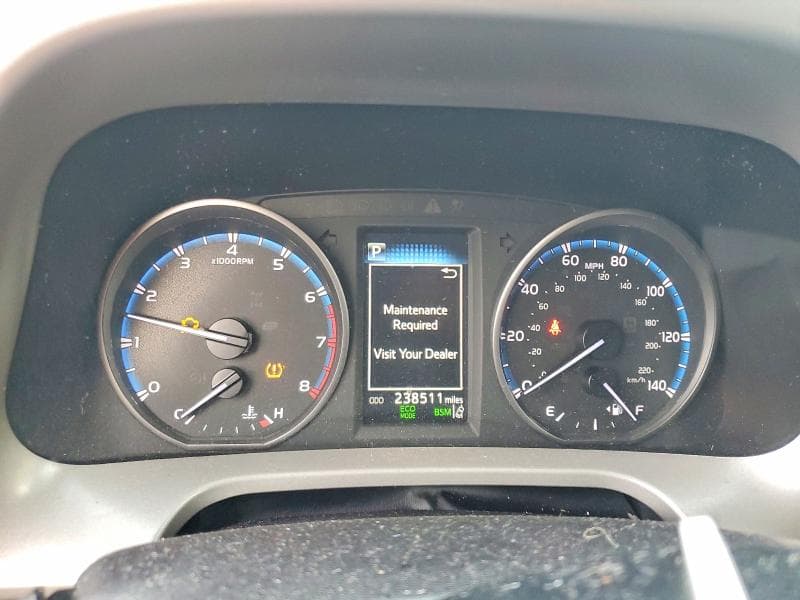 2018 TOYOTA RAV4 XLE 9