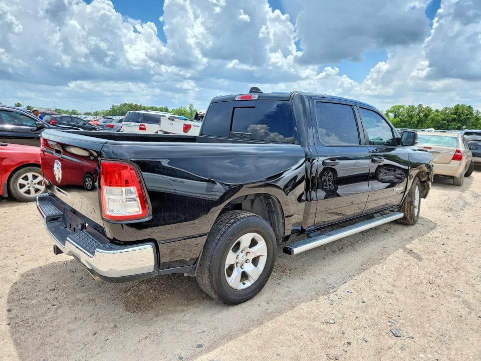 2023 RAM 1500 BIG HORN 3