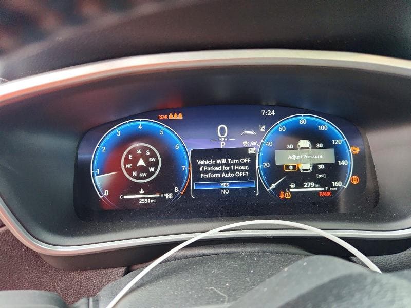 2026 TOYOTA COROLLA CROSS XLE 9