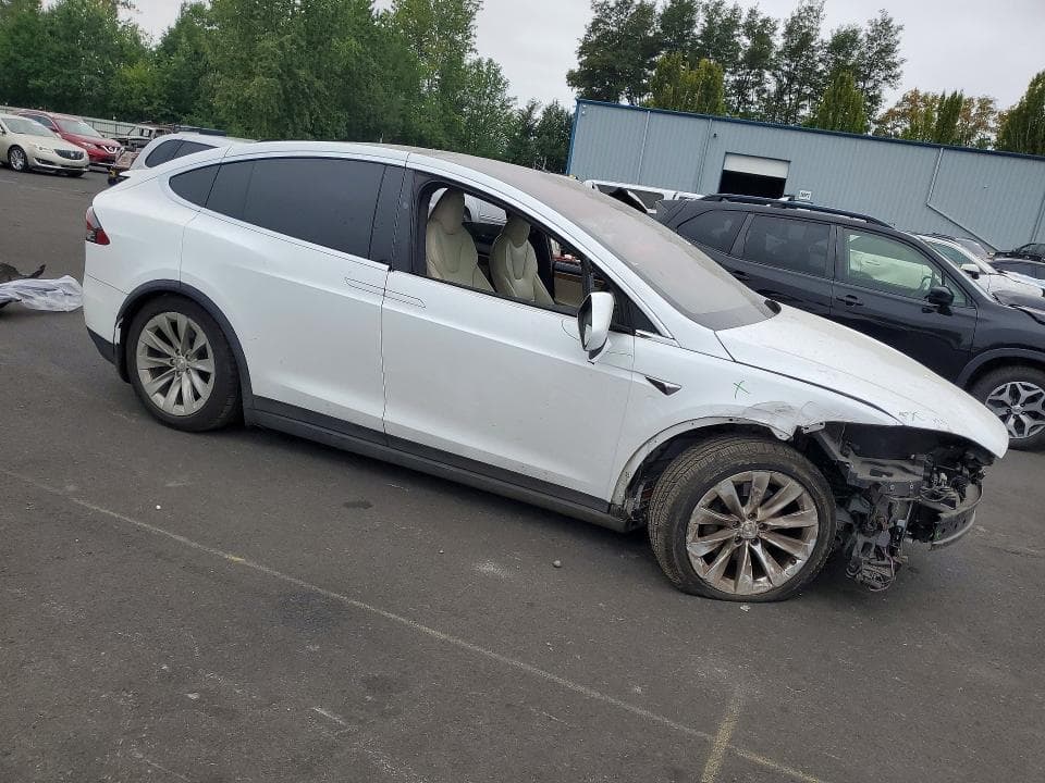 2020 TESLA MODEL X 4