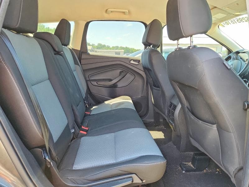 2017 FORD ESCAPE SE 11
