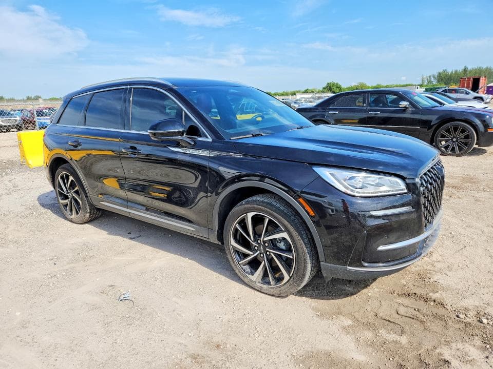 2023 LINCOLN CORSAIR RESERVE 4