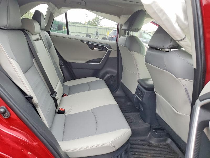 2025 TOYOTA RAV4 LIMITED 11