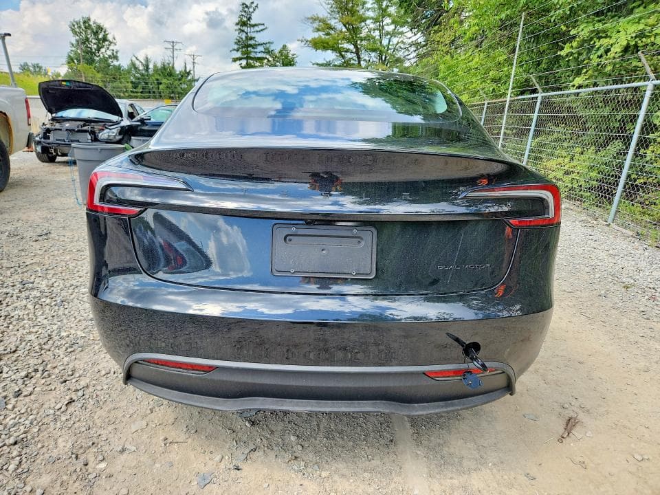 2026 TESLA MODEL 3 6