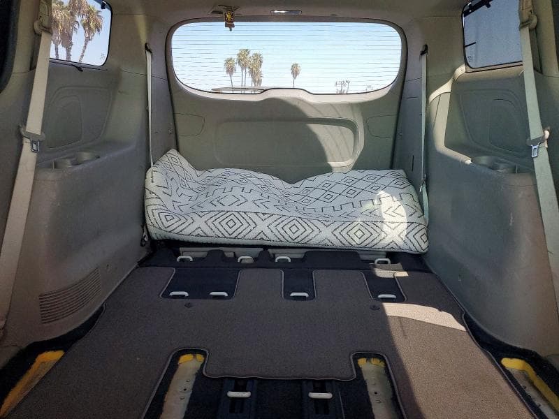2020 KIA SEDONA EX 10