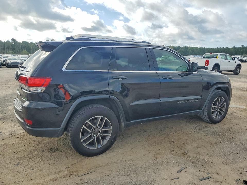 2020 JEEP GRAND CHEROKEE LAREDO 3