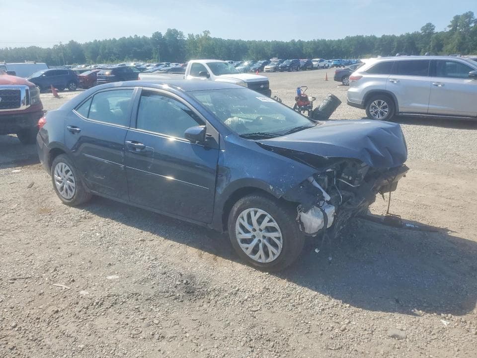 2017 TOYOTA COROLLA LE 4