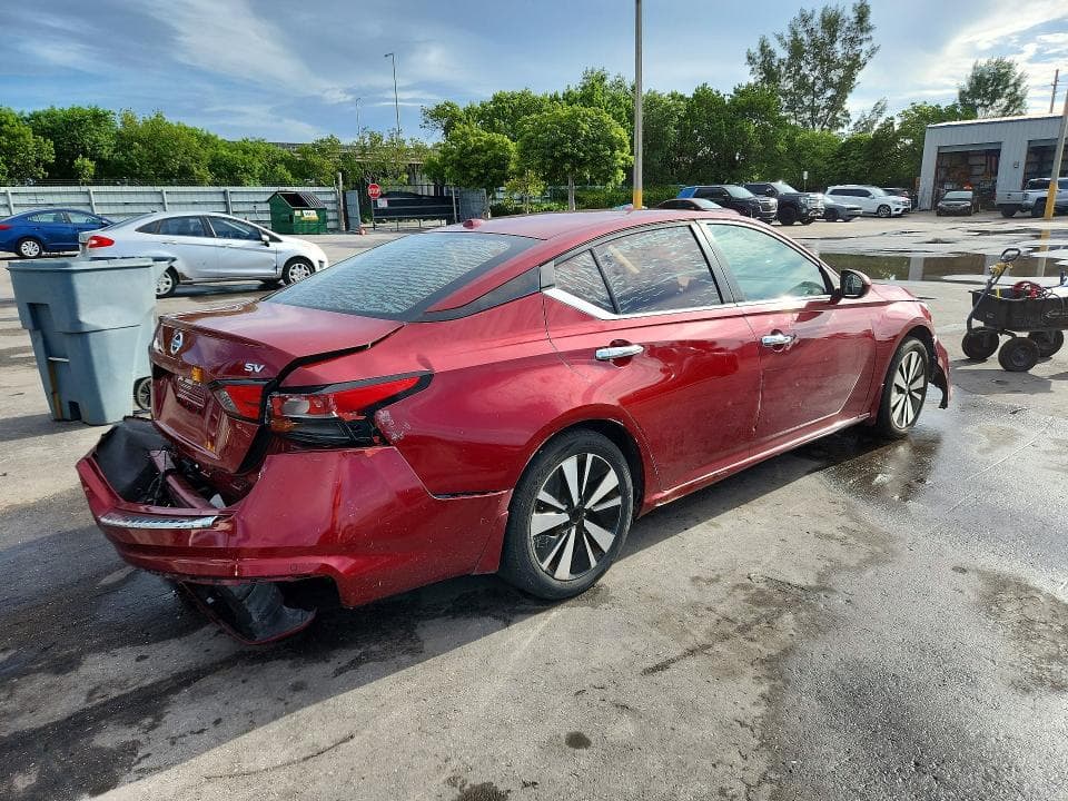 2021 NISSAN ALTIMA SV 3