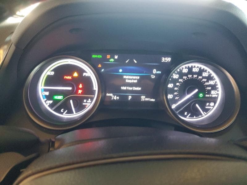 2023 TOYOTA CAMRY XSE 9