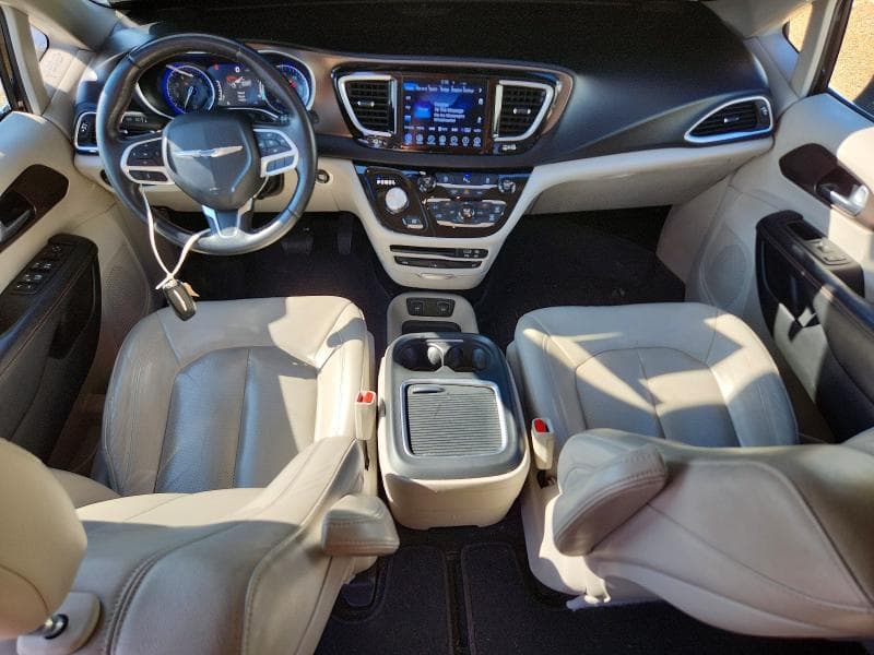 2017 CHRYSLER PACIFICA TOURING L PLUS 8
