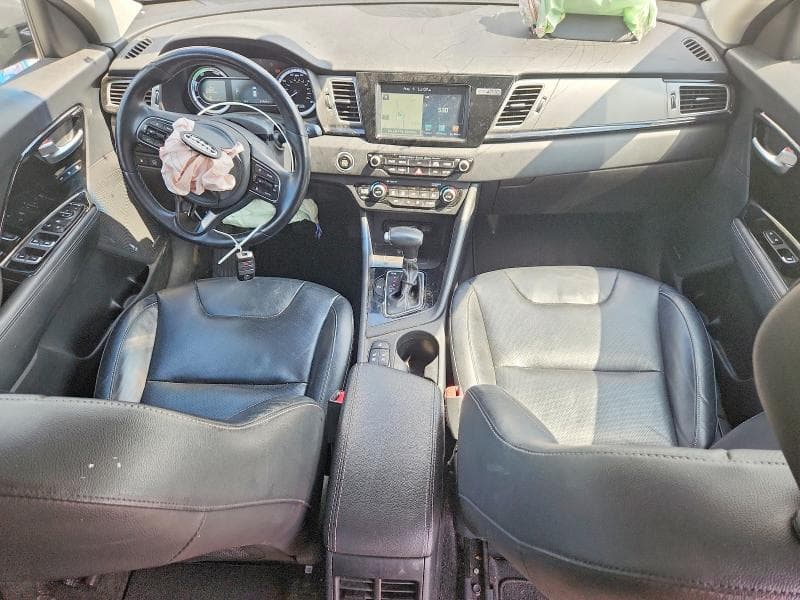2017 KIA NIRO EX TOURING 8