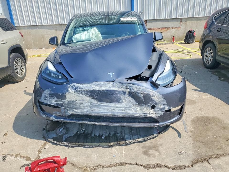 2023 TESLA MODEL Y 5