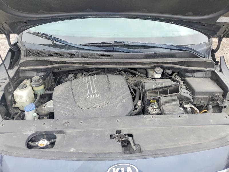2017 KIA SEDONA LX 12