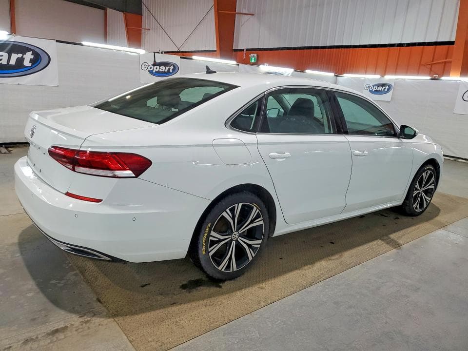 2020 VOLKSWAGEN PASSAT SEL 3
