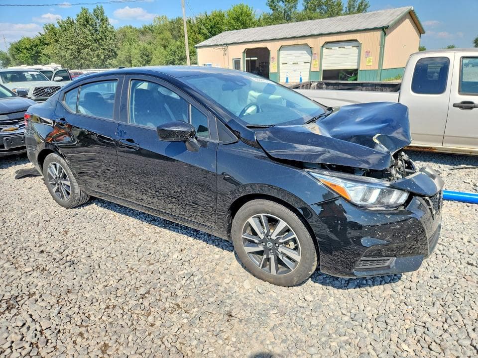 2022 NISSAN VERSA SV 4