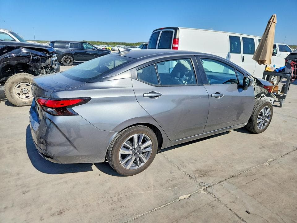 2025 NISSAN VERSA SV 3