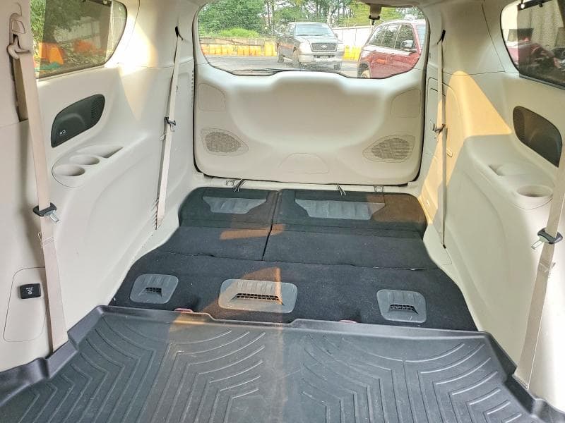 2017 CHRYSLER PACIFICA EHYBRID PLATINUM 10