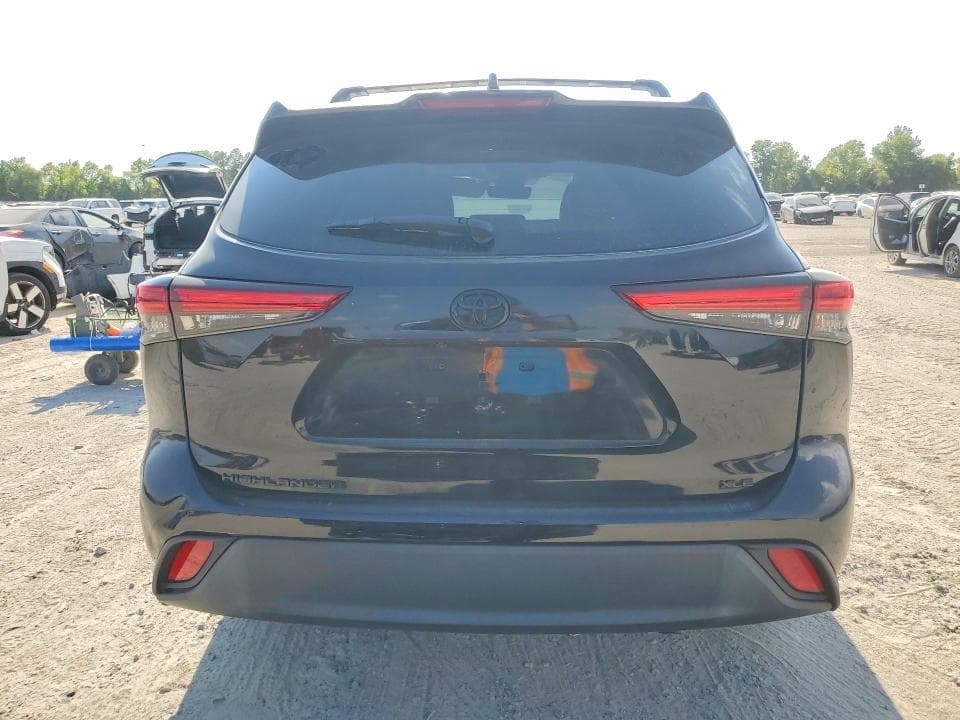 2023 TOYOTA HIGHLANDER XLE 6