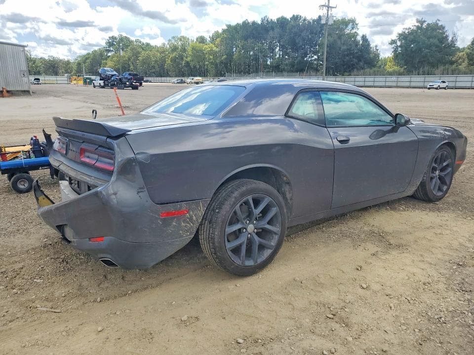 2020 DODGE CHALLENGER SXT 3