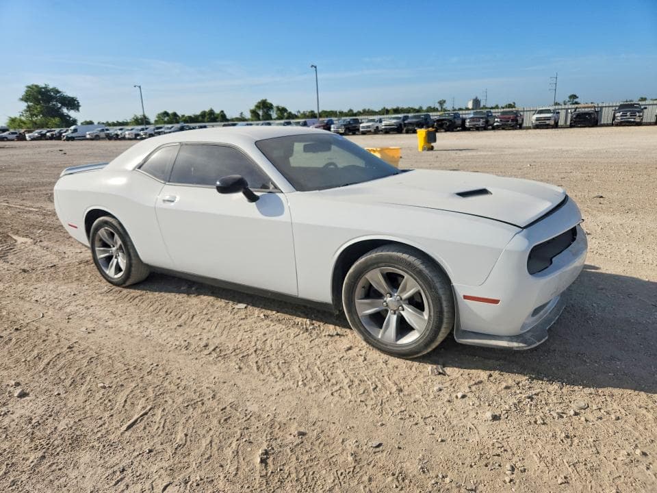 2019 DODGE CHALLENGER SXT 4